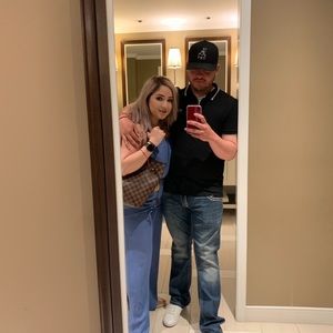 Meet your Posher, Cesar